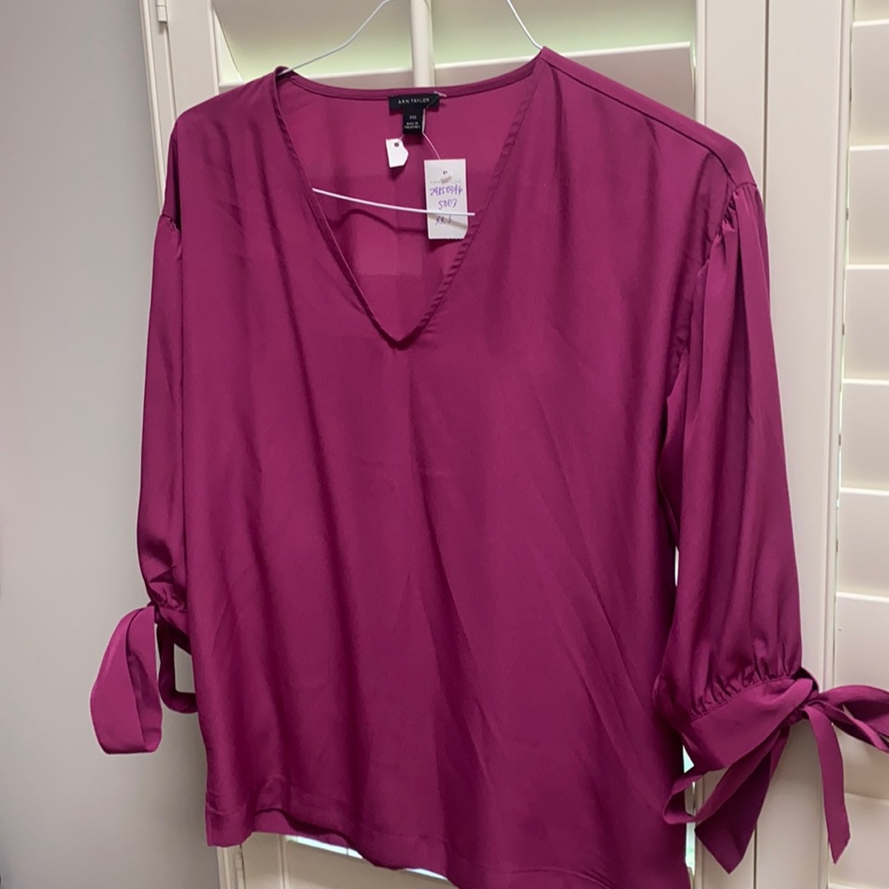 ANN TAYLOR blouse